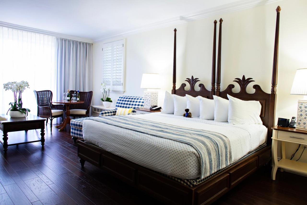 Hotel At Pelican Bay Pine Ridge